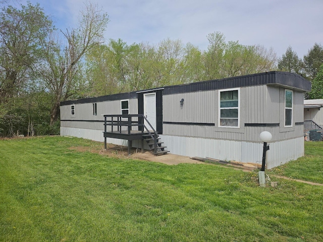 200 Pennock Dr Lot 37, Beverly, OH 45715 - manufactured / mobile home featuring a front lawn