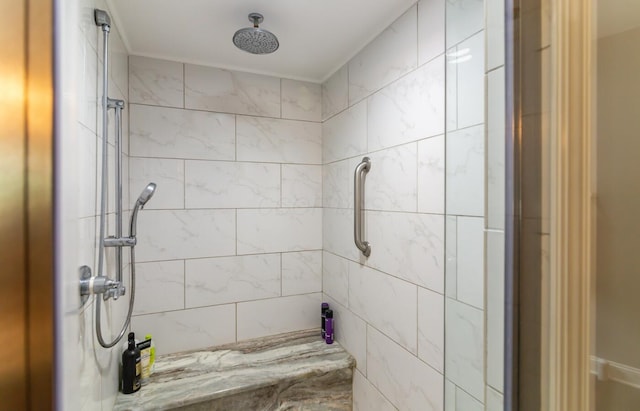 525 Floral Valley Dr W, Howard, OH 43028 - full bathroom with a tile shower