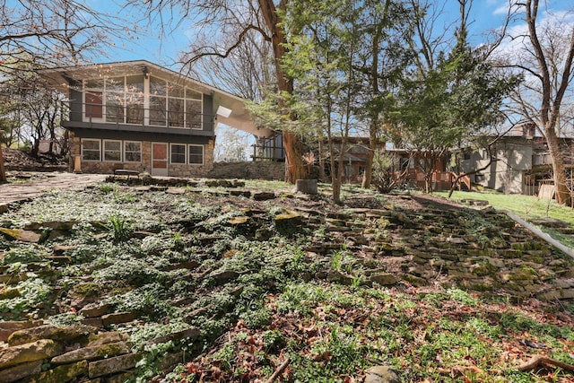 220 Hardy Way, Worthington, OH 43085 - back of house featuring stone siding