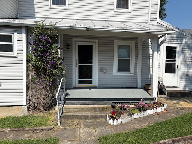 114 E N St, Mount Gilead, OH 43338 - property entrance with covered porch