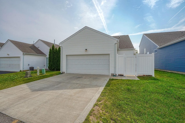 1957 Cumberland St, Newark, OH 43055 - view of front of home with concrete driveway