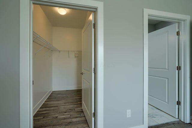 1957 Cumberland St, Newark, OH 43055 - walk in closet featuring marble look tiles