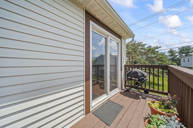7603 Charlesway Dr Unit 87, Columbus, OH 43085 - view of wooden deck