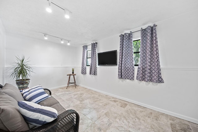 7603 Charlesway Dr Unit 87, Columbus, OH 43085 - sitting room featuring track lighting