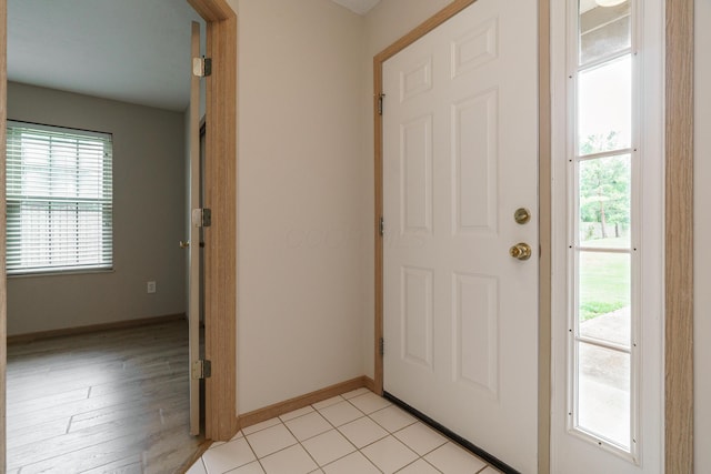 9427 Clermont Cir, Powell, OH 43065 - entrance foyer featuring baseboards