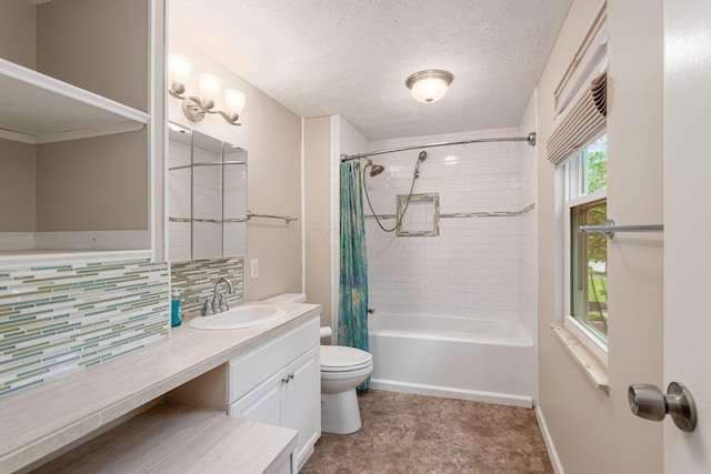 8800 Greenburg Dr, Powell, OH 43065 - bathroom with toilet, vanity, shower / bath combo with shower curtain, backsplash, and a textured ceiling