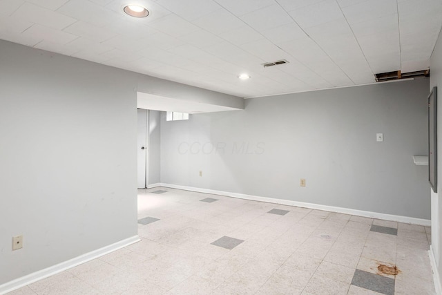 8800 Greenburg Dr, Powell, OH 43065 - finished below grade area featuring baseboards and recessed lighting
