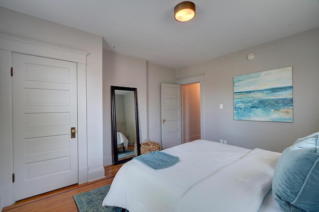 193 E Mithoff St Unit 193, Columbus, OH 43206 - bedroom with light wood-type flooring