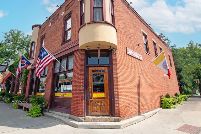 193 E Mithoff St Unit 193, Columbus, OH 43206 - view of building exterior
