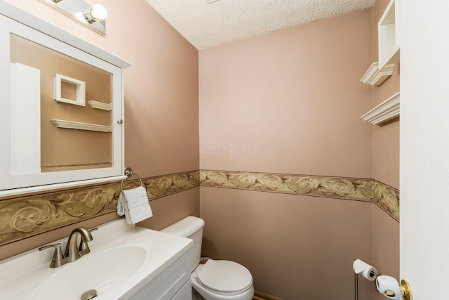 7524 Hemrich Dr, Canal Winchester, OH 43110 - bathroom with toilet and vanity