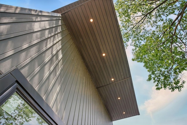92 E Innis Ave, Columbus, OH 43207 - detailed view