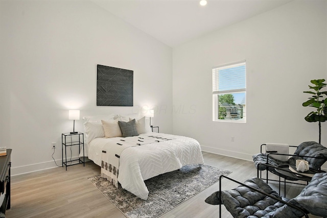 92 E Innis Ave, Columbus, OH 43207 - bedroom with light wood-style floors and recessed lighting
