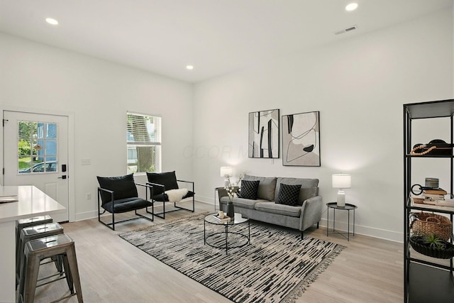 92 E Innis Ave, Columbus, OH 43207 - living area featuring plenty of natural light, light wood-type flooring, and recessed lighting