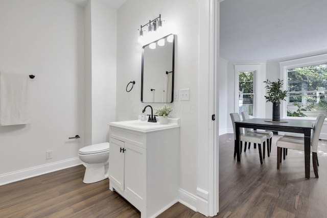 638 E 6th Ave, Lancaster, OH 43130 - bathroom featuring vanity and wood finished floors