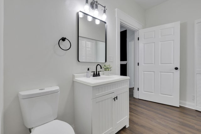 638 E 6th Ave, Lancaster, OH 43130 - bathroom featuring vanity and wood finished floors