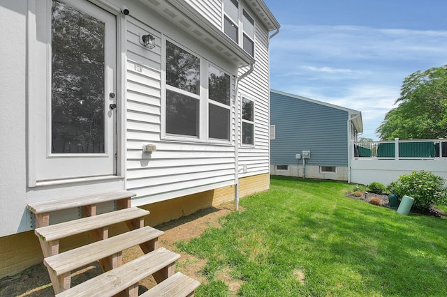 120 Heron Ave, Pataskala, OH 43062 - view of side of home featuring entry steps and a lawn