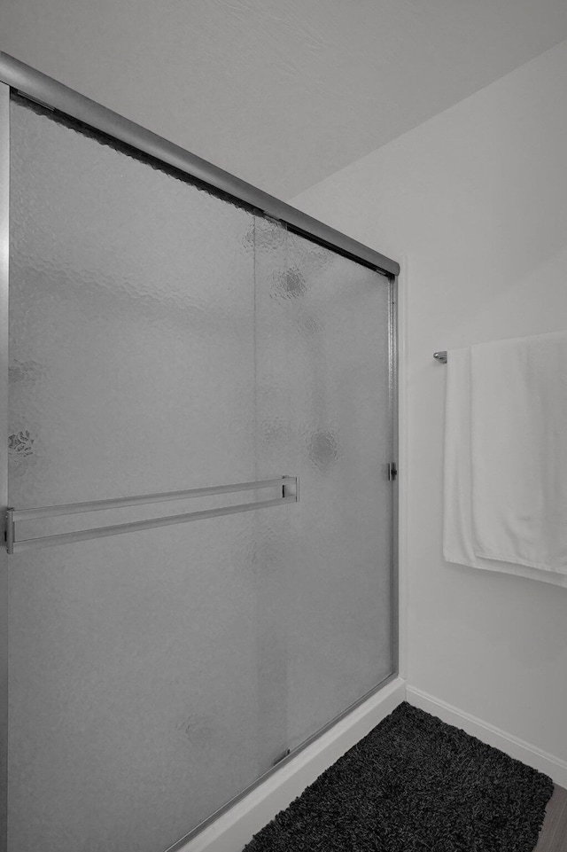 120 Heron Ave, Pataskala, OH 43062 - full bathroom featuring a shower stall