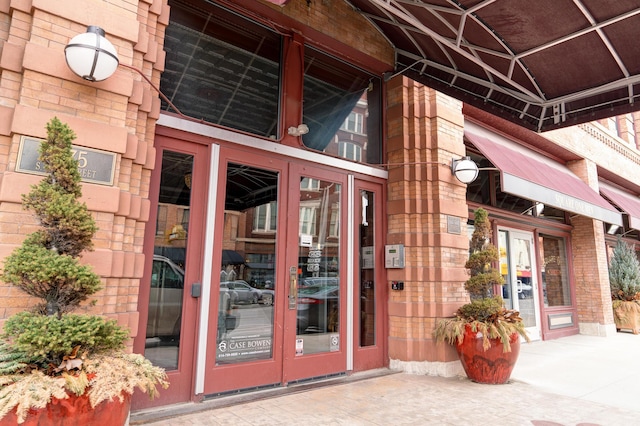 150 E Main St Unit 405, Columbus, OH 43215 - property entrance featuring brick siding