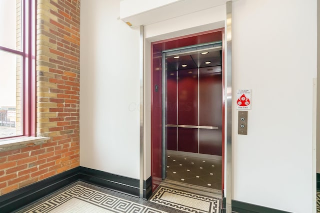 150 E Main St Unit 405, Columbus, OH 43215 - view of exterior entry featuring elevator