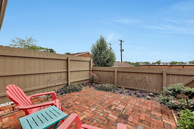 1365 Bluff Ave Unit B, Columbus, OH 43212 - fenced backyard with a patio area