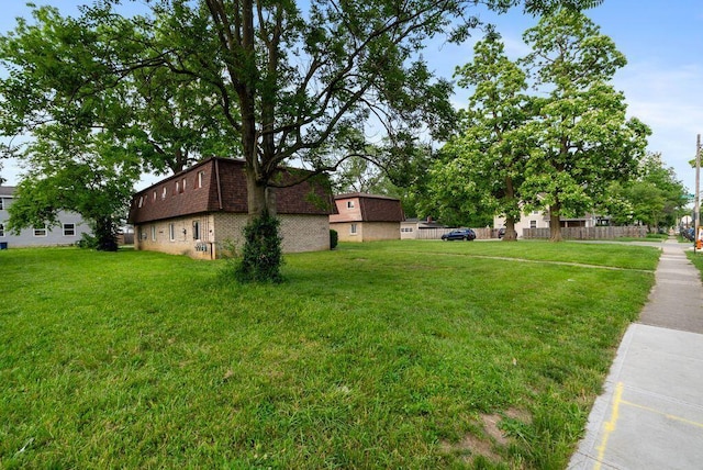 1524 Genessee Ave, Columbus, OH 43211 - view of green lawn