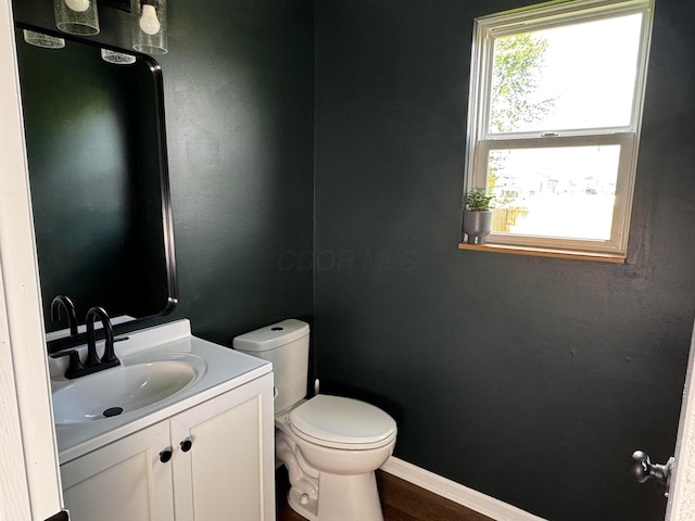 4227 Sestos Dr, Columbus, OH 43207 - half bathroom with toilet and vanity