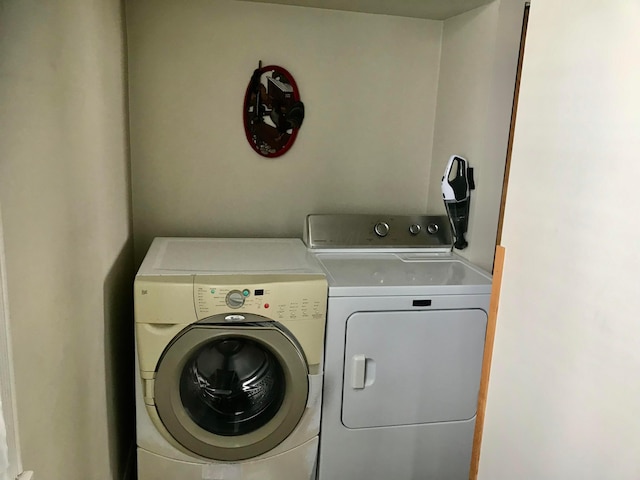 8023 County Road 30, Somerset, OH 43783 - washroom featuring independent washer and dryer