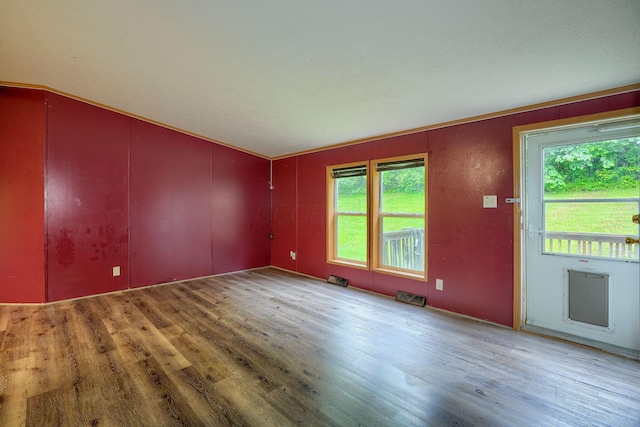 4137 Dry Run Rd, Chillicothe, OH 45601 - unfurnished room with wood finished floors and plenty of natural light