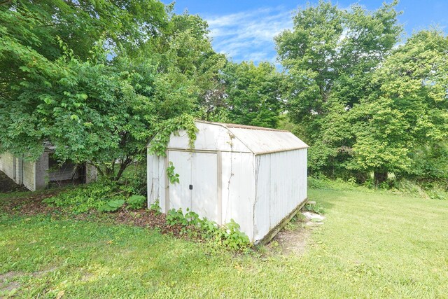 13745 N Liberty Rd, Mount Vernon, OH 43050 - photo 10