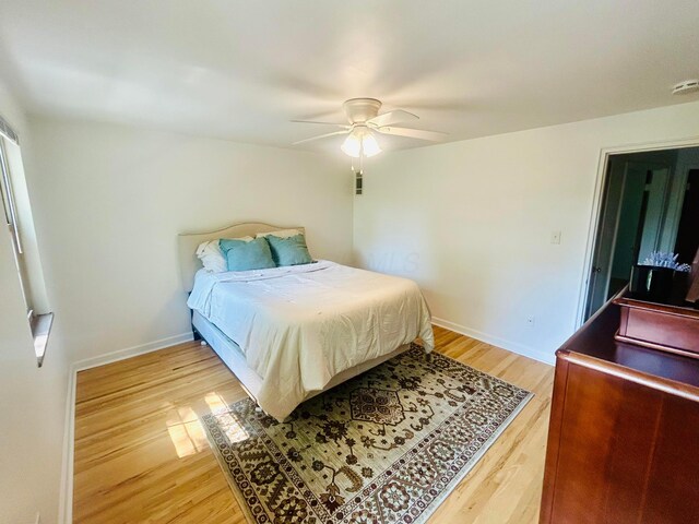 1809 NW Ct Unit C, Columbus, OH 43212 - bedroom featuring light wood-style floors and ceiling fan