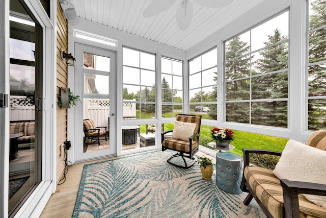 4724 Trademark Trl, Hilliard, OH 43026 - sunroom featuring ceiling fan