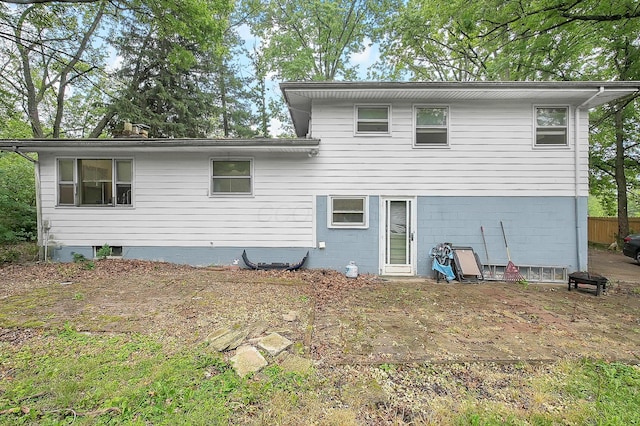 5990 Roselawn Ave, Columbus, OH 43232 - view of back of property