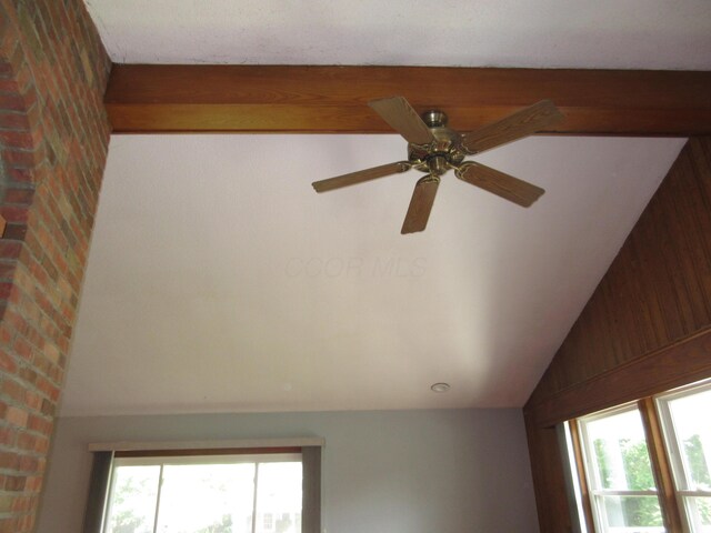 470 Beacon Rd, Newark, OH 43055 - detailed view of brick wall and a ceiling fan