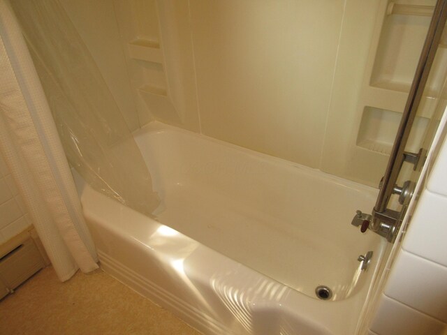 470 Beacon Rd, Newark, OH 43055 - full bathroom with shower / bathtub combination with curtain and radiator