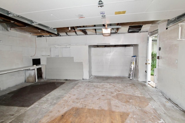 552 Southwood Ave, Columbus, OH 43207 - view of garage