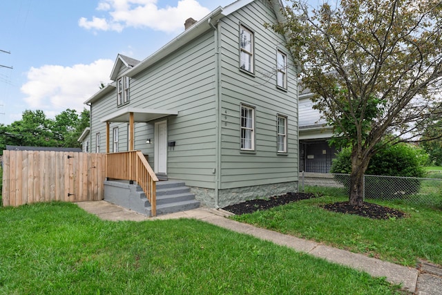 490 E Mithoff St, Columbus, OH 43206 - view of front of property featuring a chimney