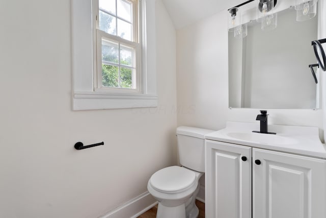 490 E Mithoff St, Columbus, OH 43206 - half bath with toilet, vanity, and baseboards