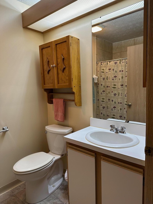 2328 Willowside Ln, Grove City, OH 43123 - bathroom with vanity, curtained shower, and tile patterned floors