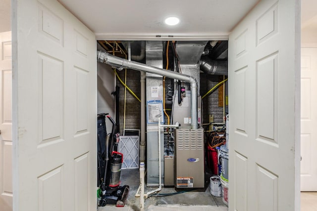 729 Lilly Landing Ln, Blacklick, OH 43004 - utilities with heating unit
