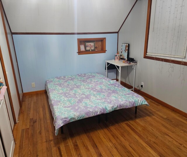 45 Shady Ln Unit 552On, Waverly, OH 45690 - bedroom with wood finished floors and baseboards