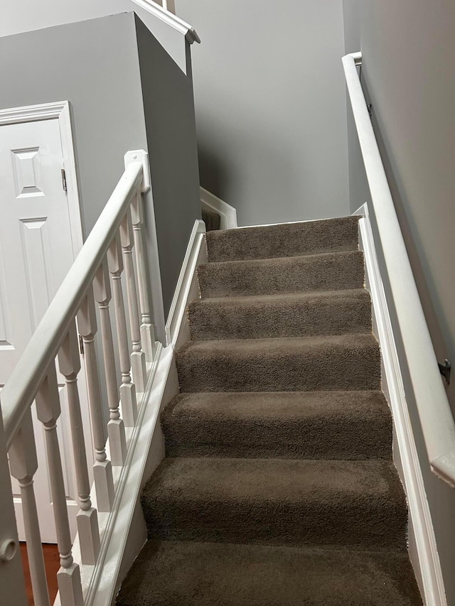 1021 Taylor Glen Blvd E, Pataskala, OH 43062 - view of stairway