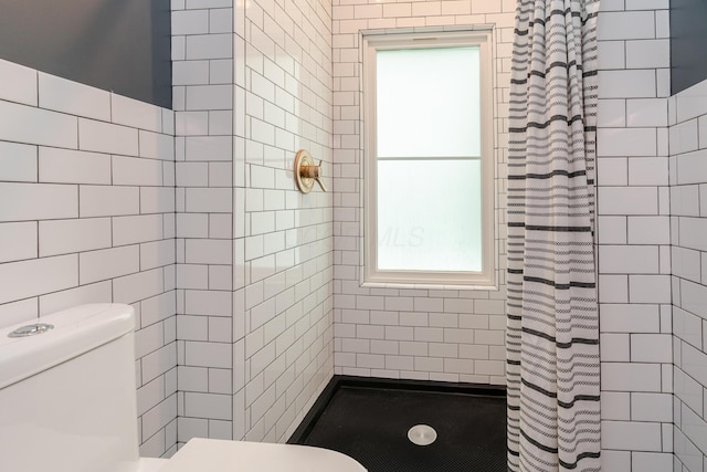 98 N Chesterfield Rd, Columbus, OH 43209 - full bathroom with tiled shower and tile walls