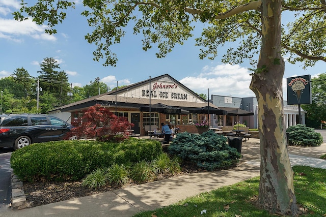 98 N Chesterfield Rd, Columbus, OH 43209 - view of building exterior