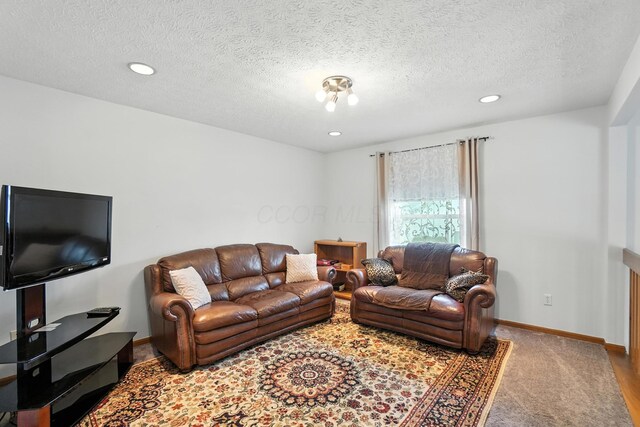 906 Linkfield Dr, Columbus, OH 43085 - living area featuring recessed lighting and a textured ceiling