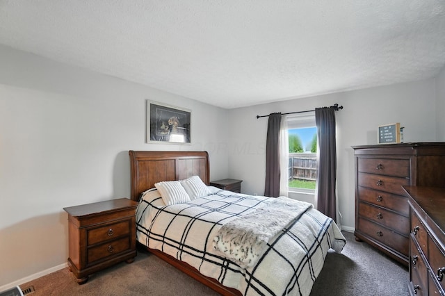 906 Linkfield Dr, Columbus, OH 43085 - carpeted bedroom with baseboards