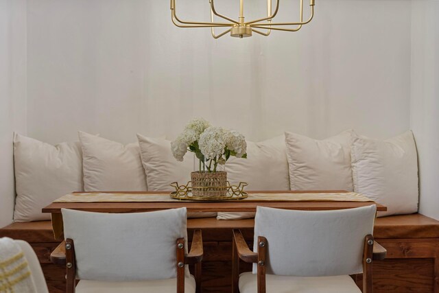 3029 Mcguffey Rd, Columbus, OH 43224 - dining area with a chandelier