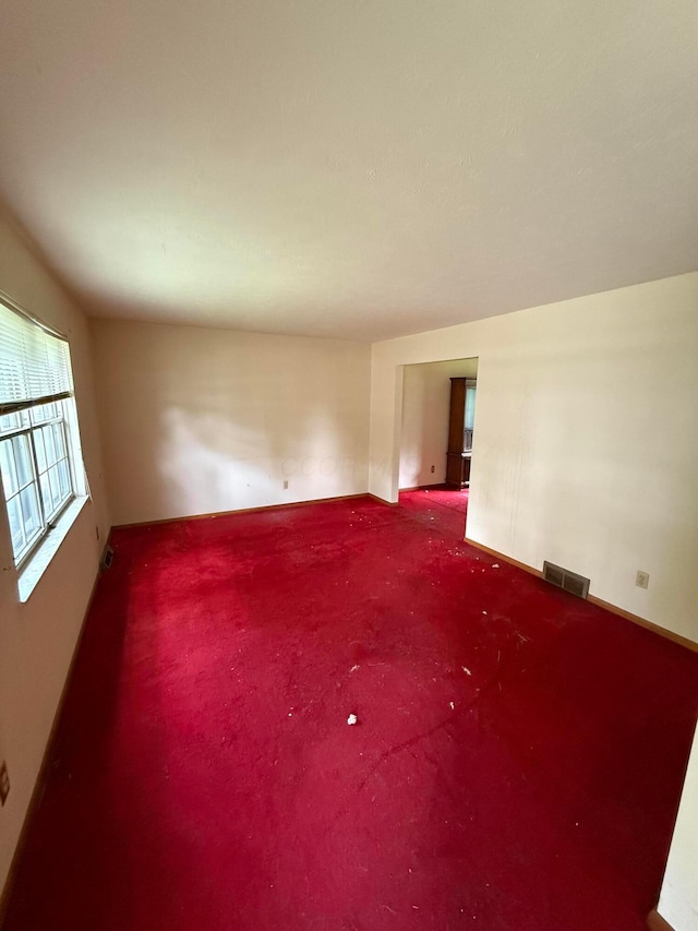 3391 Compton Dr, Columbus, OH 43219 - unfurnished room featuring carpet