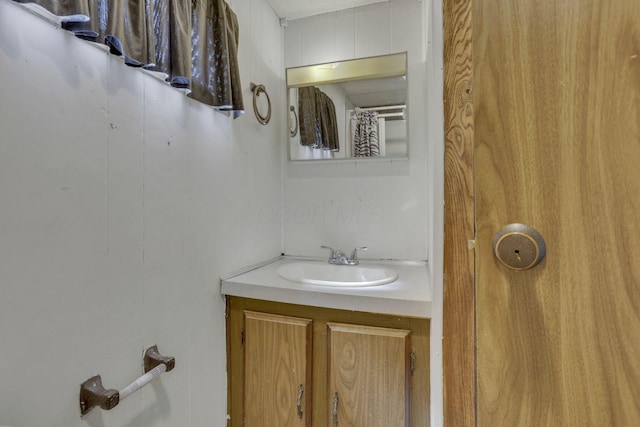 4455 Janice Marie Blvd, Obetz, OH 43207 - bathroom featuring vanity
