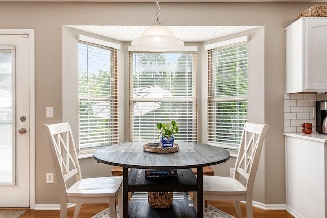 9188 Colonial Commons Dr, Columbus, OH 43240 - dining space with healthy amount of natural light