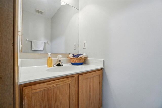8578 Bivouac Pl, Galloway, OH 43119 - bathroom featuring vanity